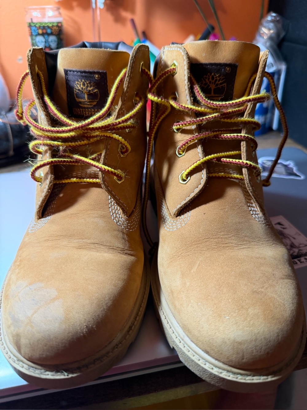 Youth Tan Waterproof Work Boots with Yellow-Brown Laces. Sz 4 Timberlands